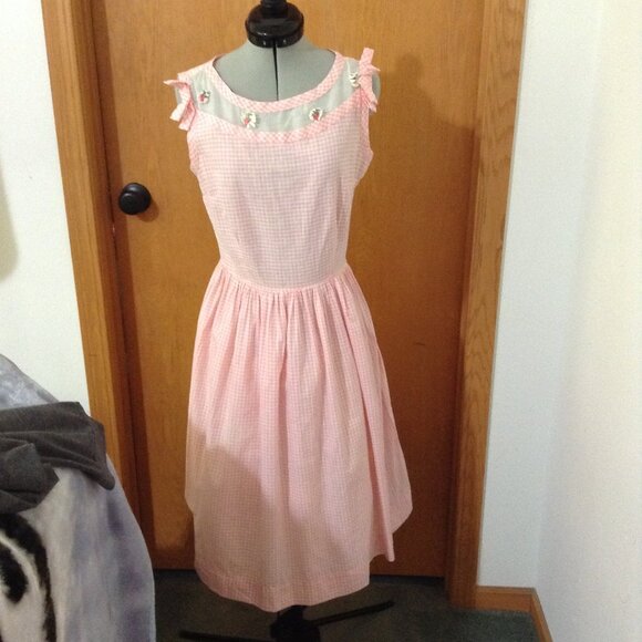 Vintage Dresses & Skirts - Vintage 1950s or 1960s Pink Gingham Illusion Day Dress